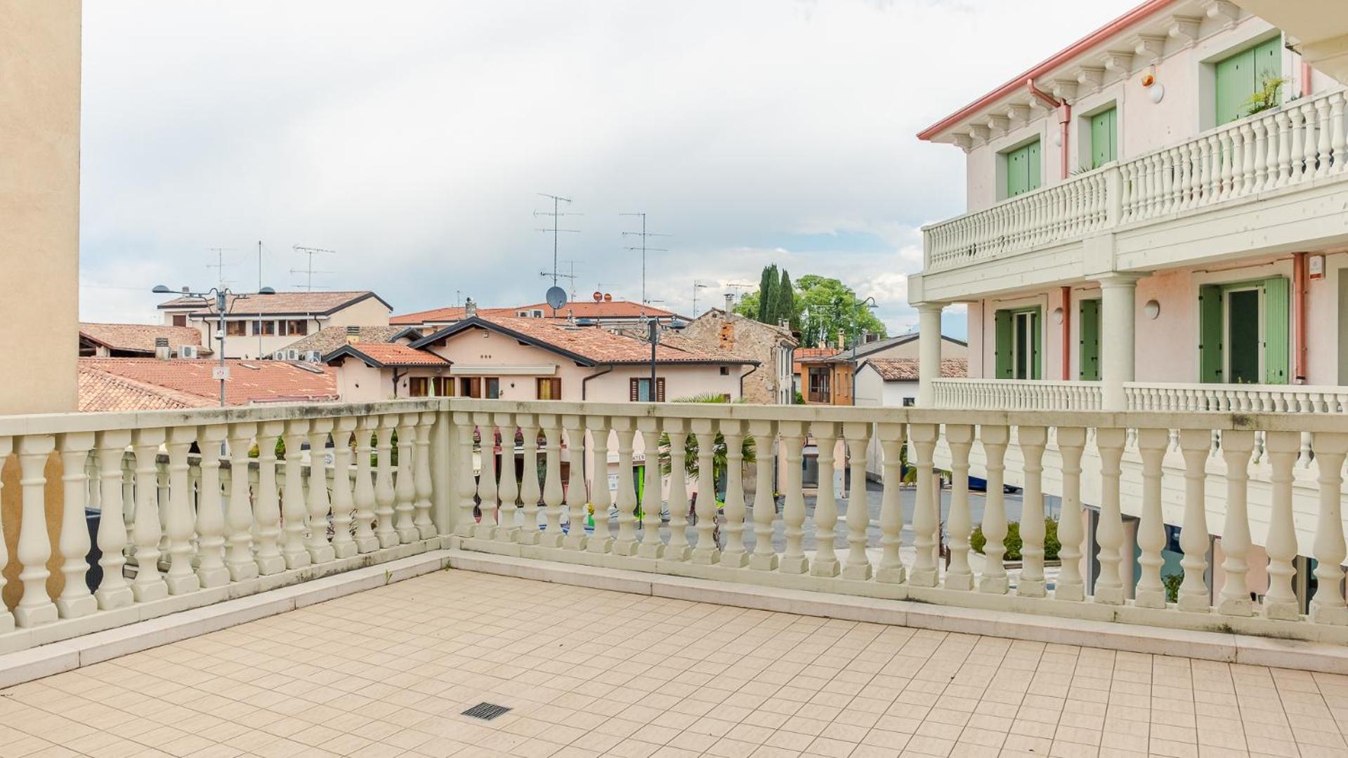 Galleria Il Principe - Italian Homing Apartment Desenzano del Garda Luaran gambar